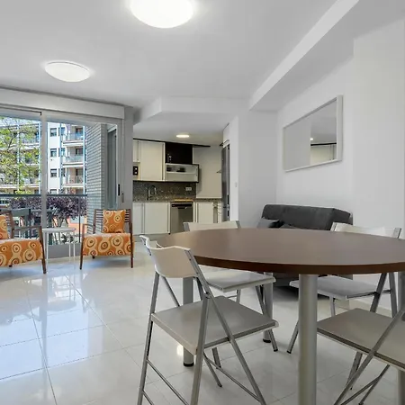 Hauzify I Mestral Apartament
